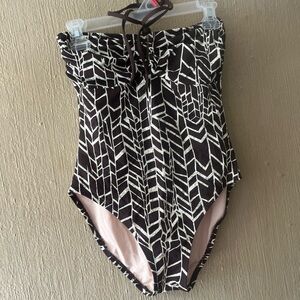 La Blanca Rod Beattie neck tie Halter One piece Swimsuit size 8 brown cream swim